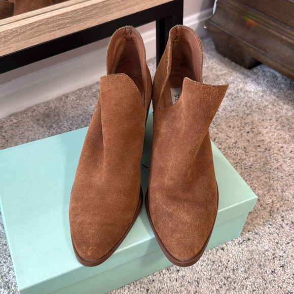 Steve Madden Ayla Brown Suede Bootie Boot Shoe - Picture 2 of 11